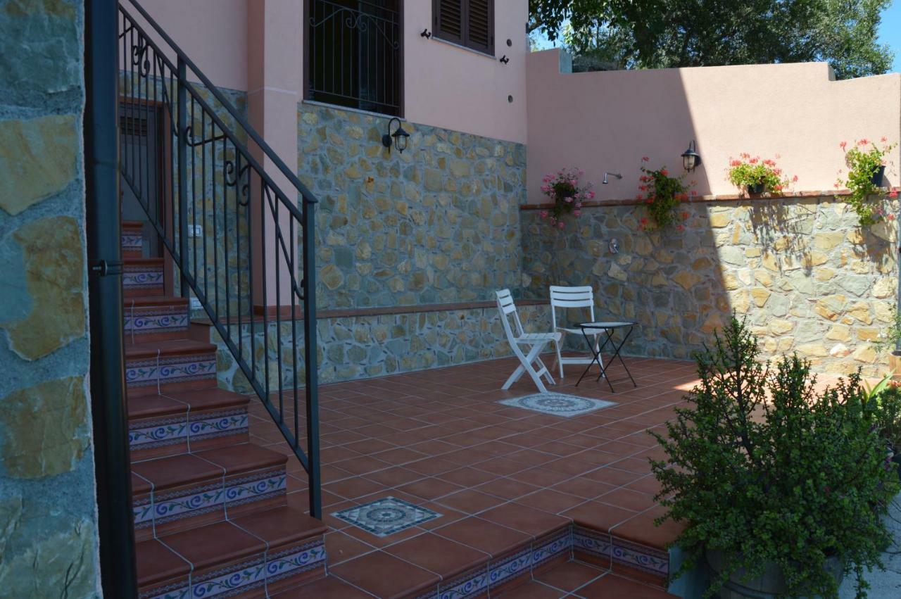 B&B Incantevole Vicolo Piraino Extérieur photo