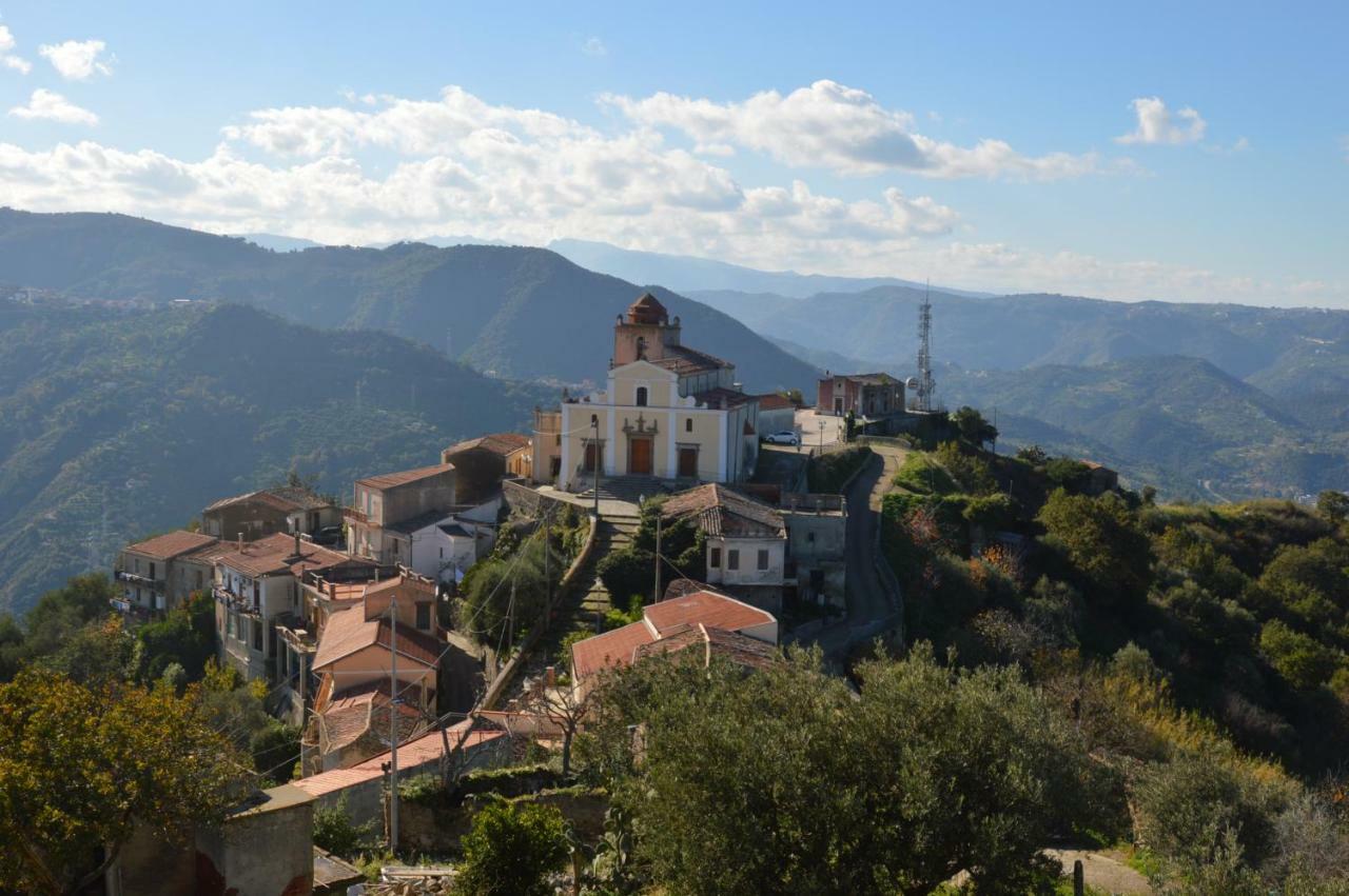 B&B Incantevole Vicolo Piraino Extérieur photo